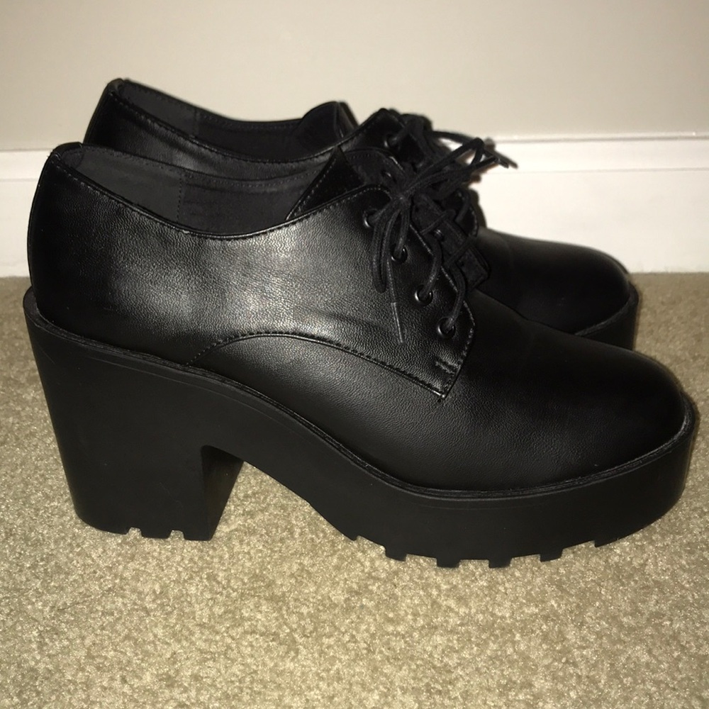 Platform Oxford Style Shoes